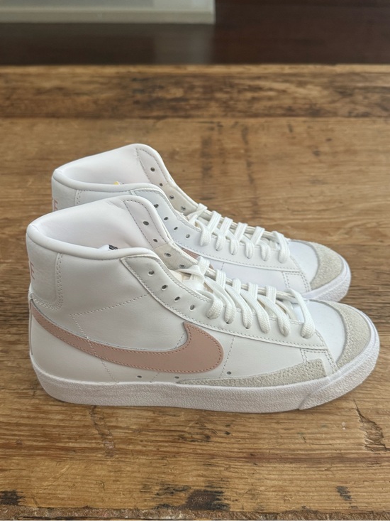 Nike Shoes - NWT Nike Blazer Mid ’77 Vintage White Pink Oxford Women’s Size 8